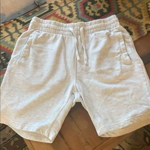 DIVIDED Mens sweat shorts